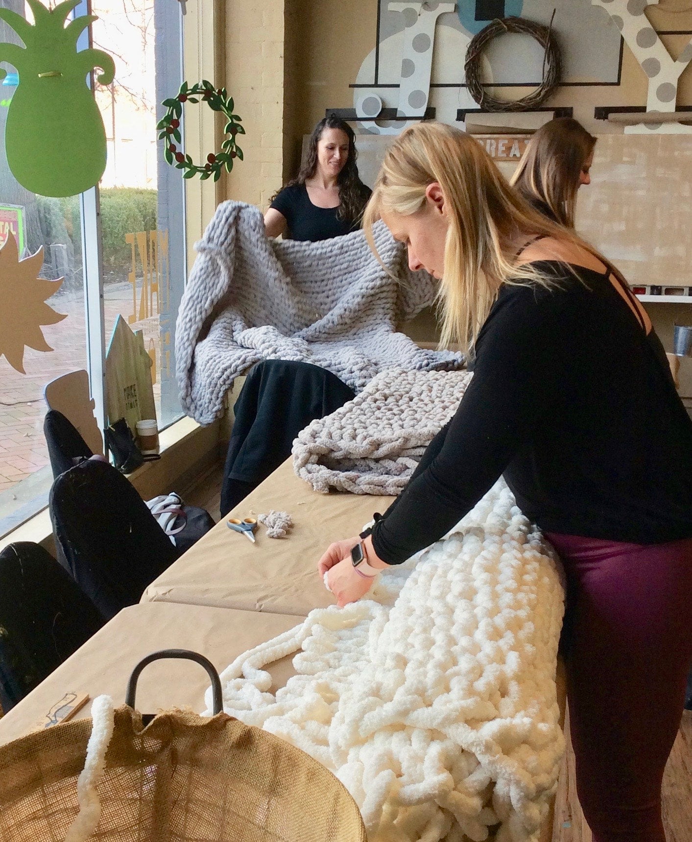 March 11 Chunky Knit Blanket Class MAKE Studios Paducah